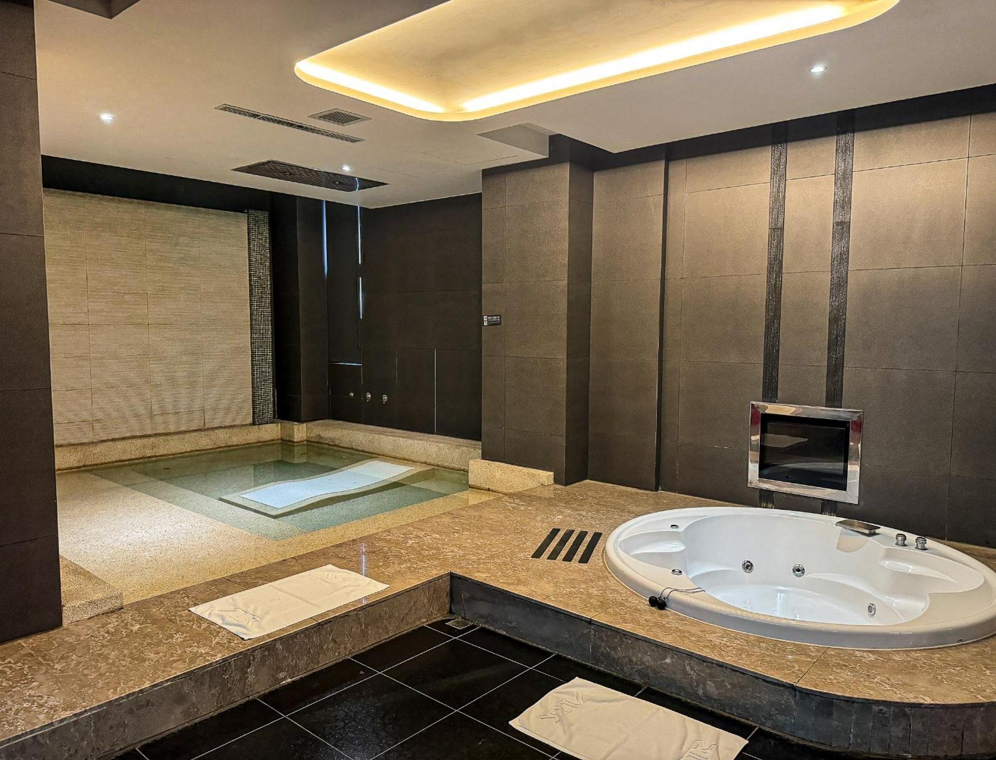 All-Ur Boutique Motel - Taichung Branch Exterior foto